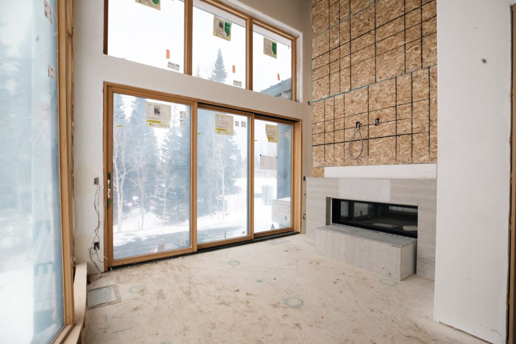 colony-white-pine-contemporary-mountain-home-room