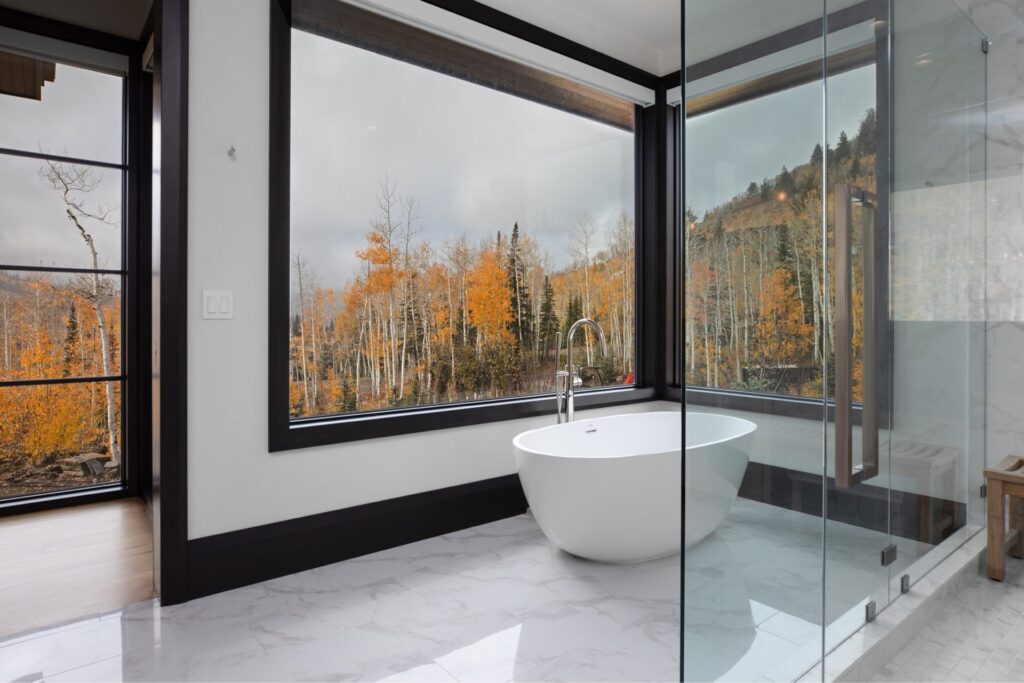 colony-white-pine-modern-mountain-home-bath