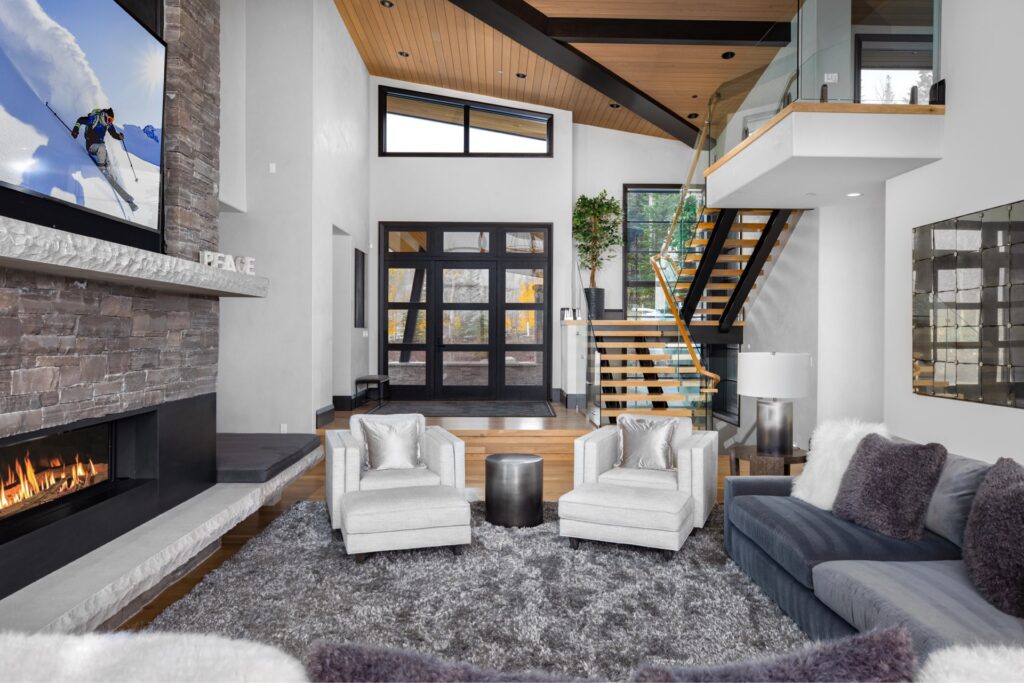 colony-white-pine-modern-mountain-home-living-room