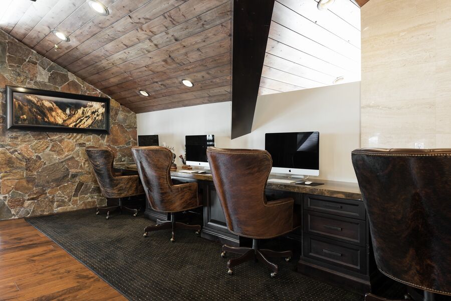 deer-valley-mountain-transitional-remodel-computer-room