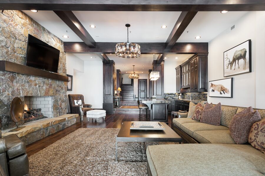 deer-valley-mountain-transitional-remodel-family-room