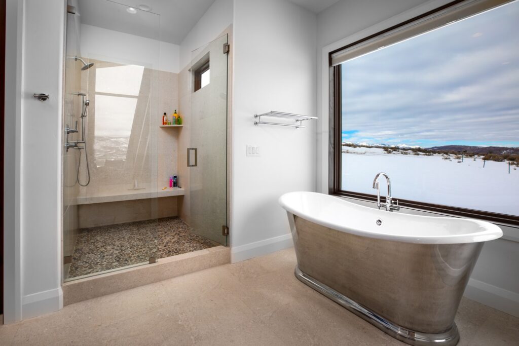 victory-ranch-contemporary-mountain-home-tub-shower